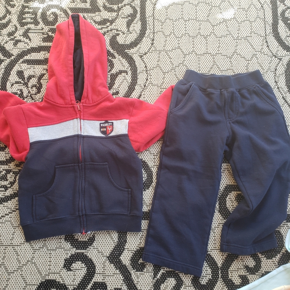Kitestrings football sweats set